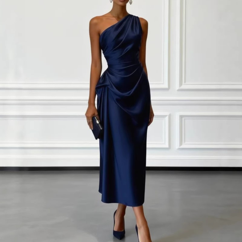Nouvelle Robe de Soirée Plissée en Satin Haut de Gamme Sans Manches pour Femme, Modèle Sexy et Tendance pour l'Été 2026