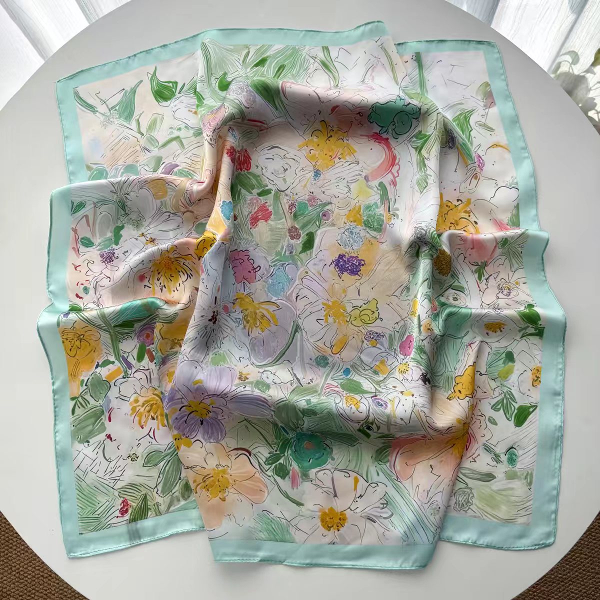Écharpe carrée de luxe pour femmes, foulards en satin doux imitation soie, bandanas, hijab tendance, foulard élégant, châles