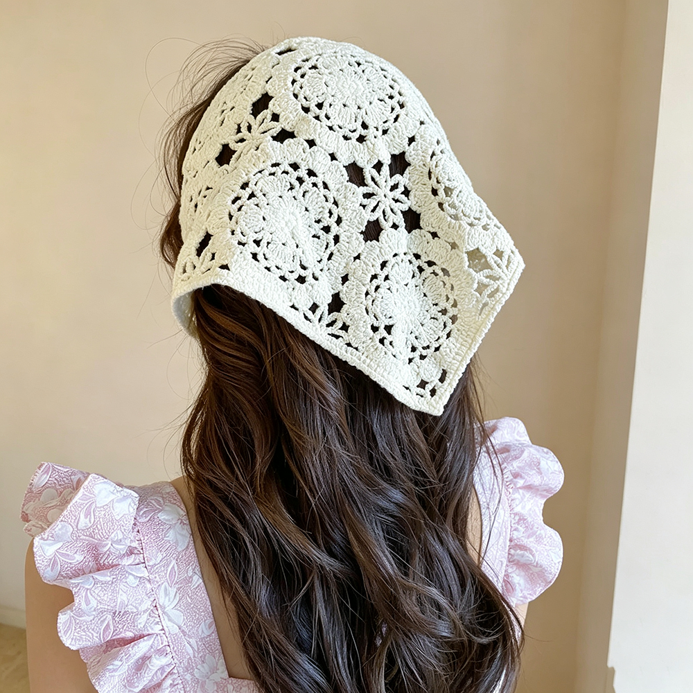 Foulard Triangle Bohème au Crochet pour Femmes et Filles, Bandana Tricoté Creux à Motifs Floraux Vintage, Accessoire Cheveux pour Plage d'Été