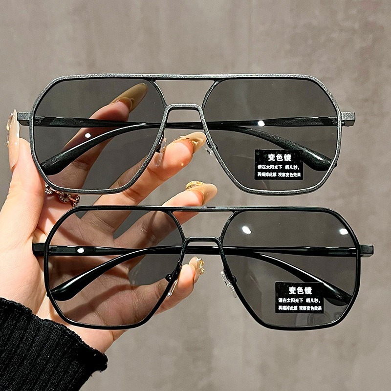 Lunettes de soleil photochromiques pour hommes, lunettes de soleil carrées à grande monture tendance pour femmes, lunettes de soleil de conduite