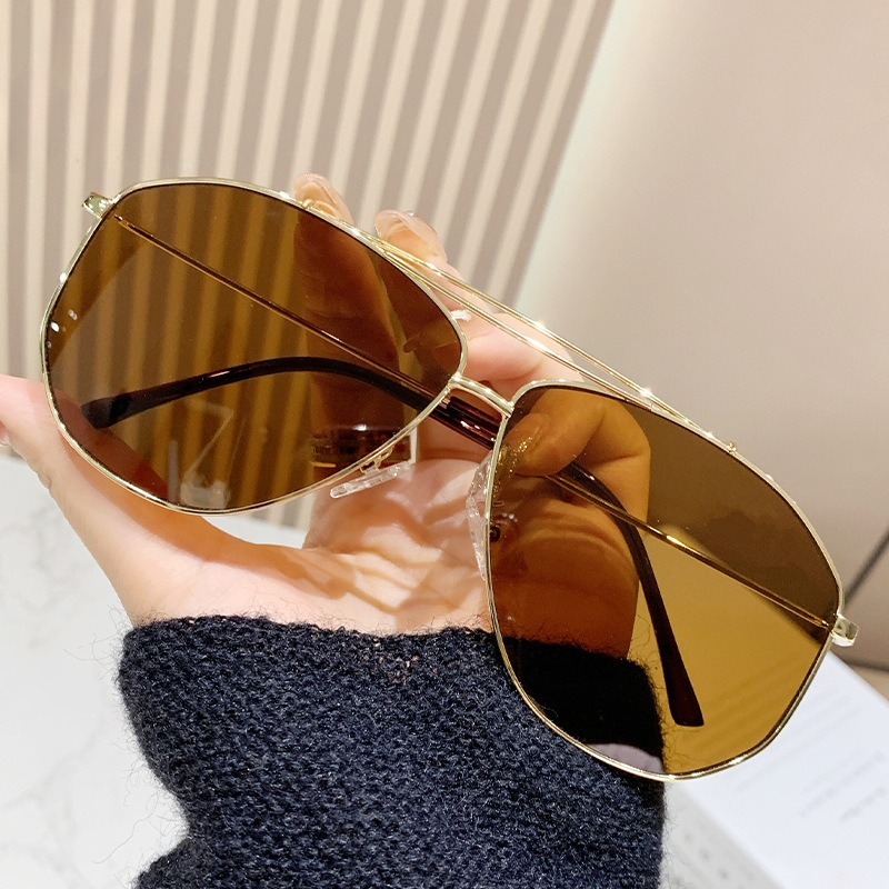 Lunettes de soleil à la mode, lunettes de soleil rétro à double faisceau à grande monture, résistantes aux UV, personnalisées et polyvalentes