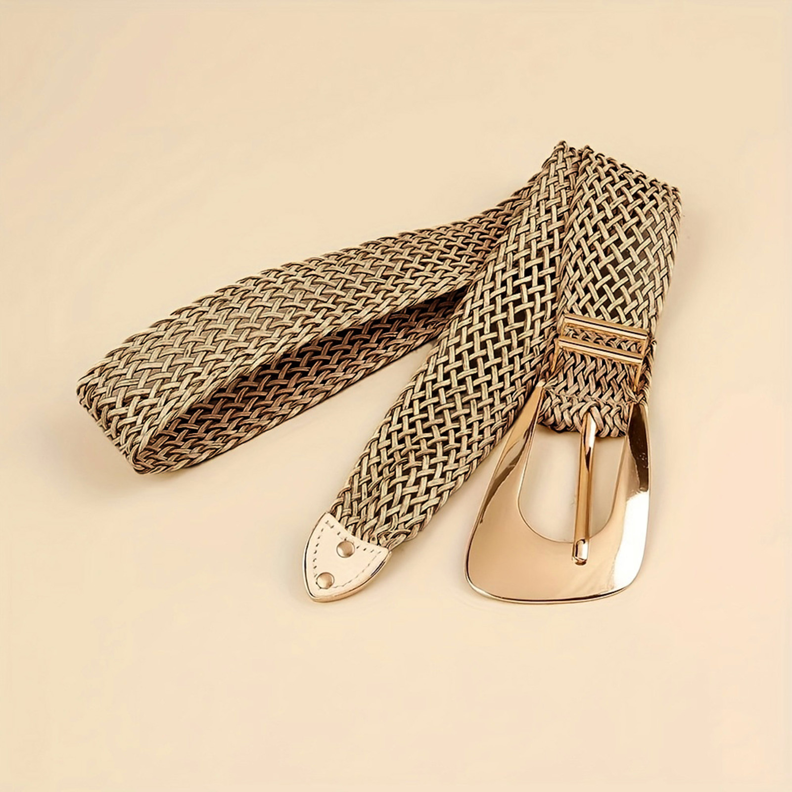 Ceinture décontractée en métal classique tissée en or avec boucle en métal irrégulière pour-up avec robe en jean