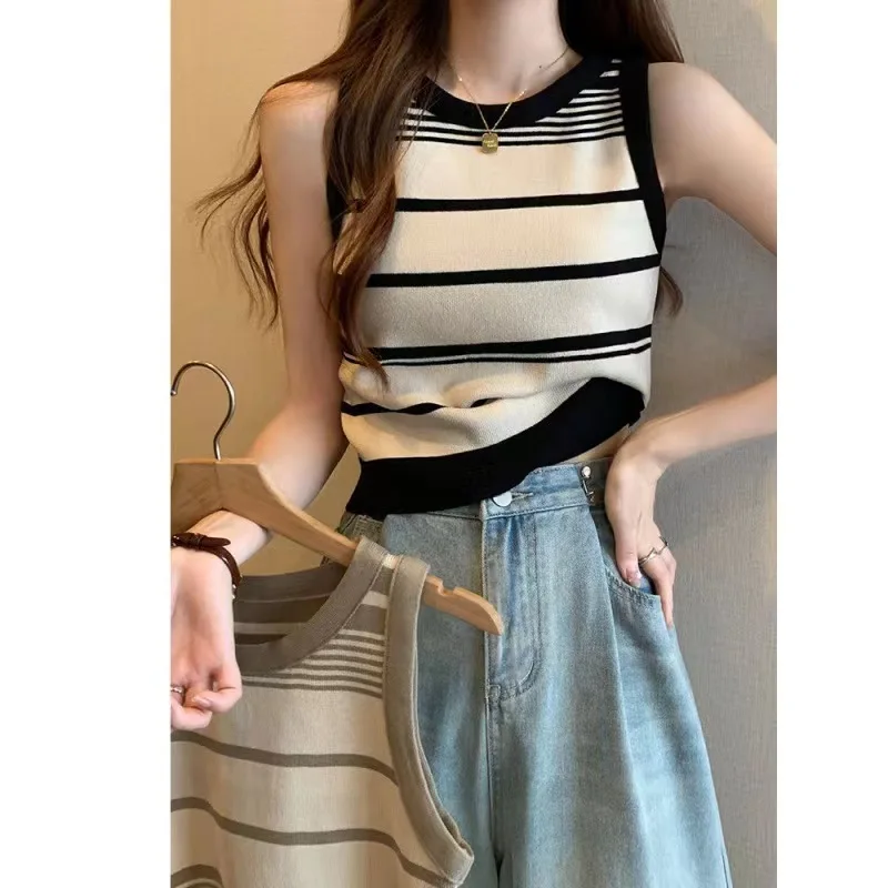 Débardeurs décontractés en tricot rayé pour femmes avec hauts contrastants (rose/noir et blanc)