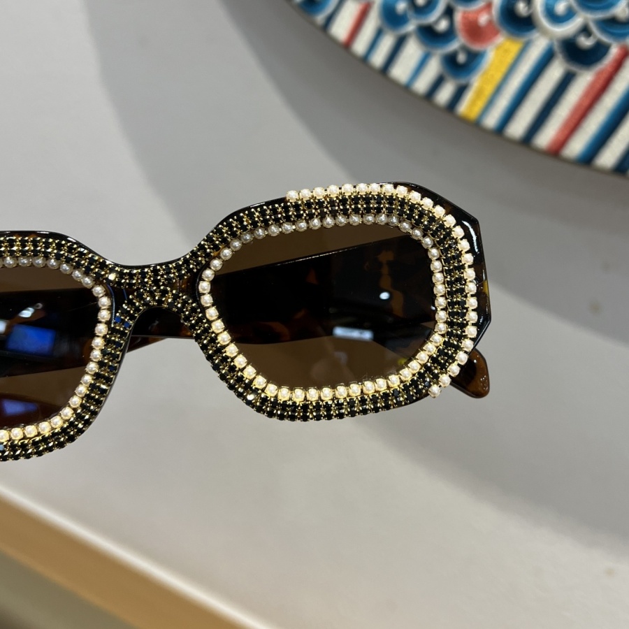Lunettes rétro luxueuses pour femmes, petite monture carrée avec strass, élégantes, de grande valeur, photographie de rue, Holida, 1 pièce