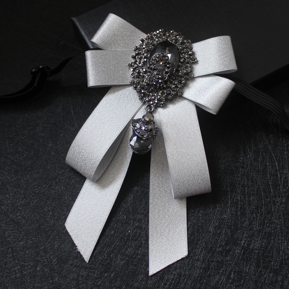 Britannique hommes femmes soie Satin ruban nœud papillon cravate de luxe marié cravate affaires fête de mariage alliage cristal strass noeud papillon