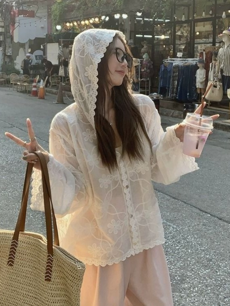 Chemisiers à capuche vintage pour femmes, vêtements pour femmes 2026, Blusas Mujer De Moda, chemises à fleurs en dentelle brodée, nouveau chemisier d'été de protection solaire