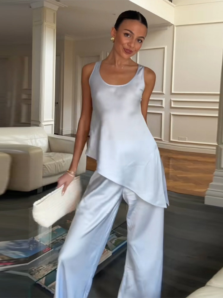 Ensemble élégant de gilet et pantalon en satin pour femme, col rond, sans manches, ourlet irrégulier, haut et pantalon large, collection été 2026, tenue de vacances pour femme