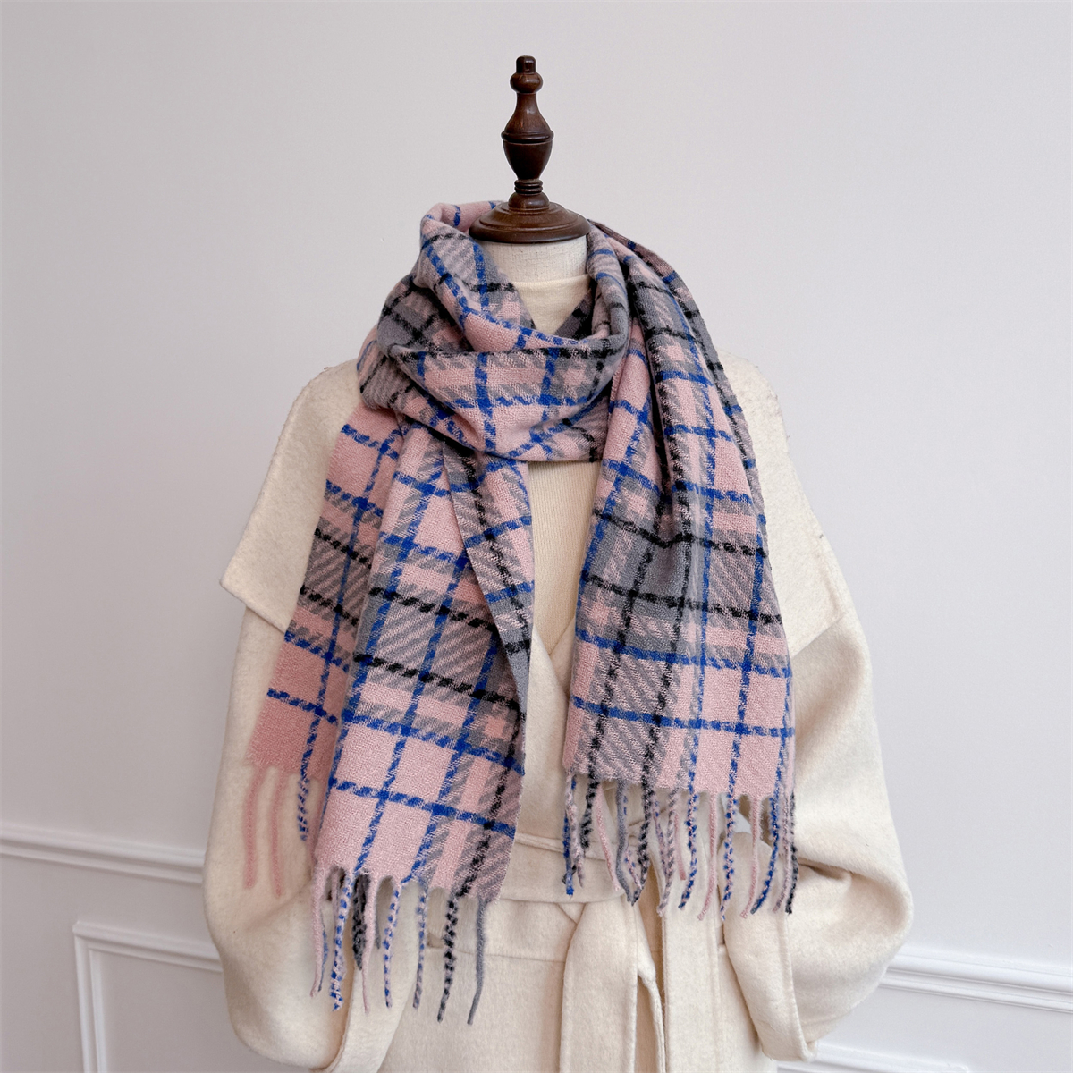 Hiver chaud femmes écharpe épais glands châles Pashmina Plaid rayure concepteur foulard cachemire dame en plein air de luxe résistant au froid