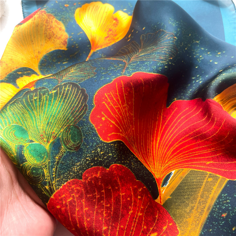Foulard carré en soie feuille de Ginkgo coloré pour femme, foulard de luxe, bandeau, cravate, bandes de cheveux, nouvelle collection printemps été