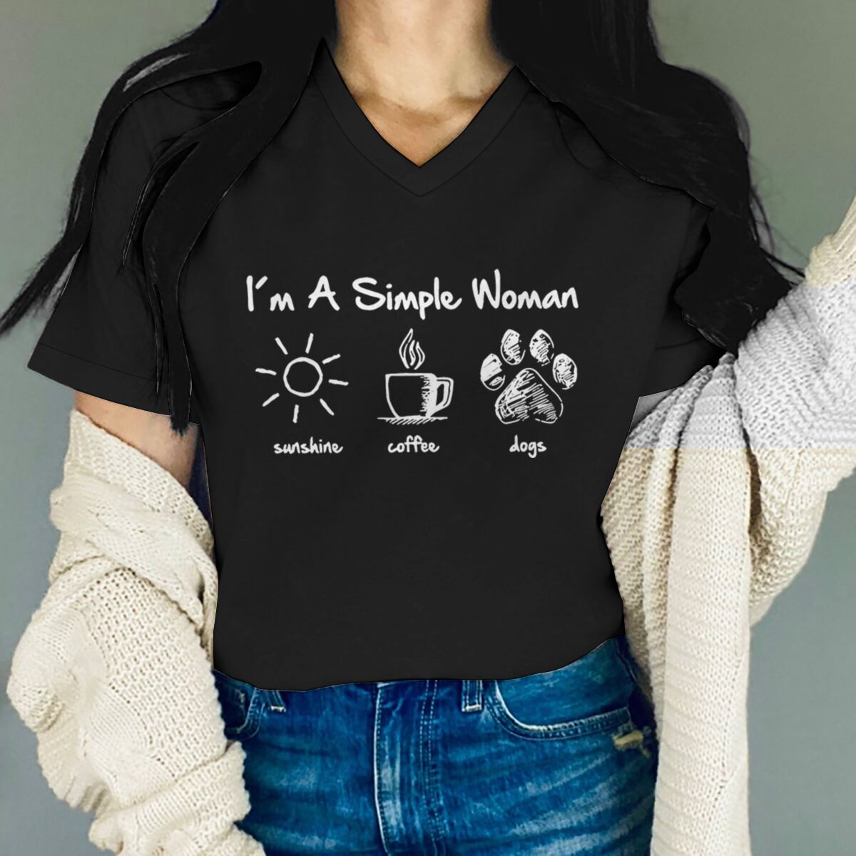 T-shirts pour femmes, motif « Je suis une femme simple » avec lettres, soleil, café, chien, design rétro amusant et mignon, t-shirts à col en V