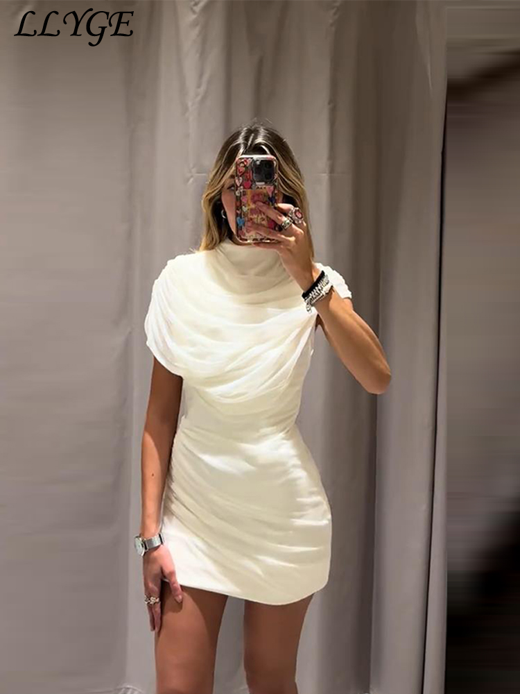 Robe courte en Patchwork de paillettes pour femmes, Sexy, col licou, plissée, épaules dénudées, sans manches, ligne a, robe de fête de noël, hiver 2025