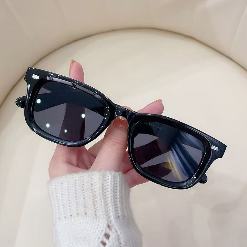 Lunettes de soleil vintage à monture fine pour femmes et hommes, lunettes de soleil de marque de luxe, lunettes de créateur populaires pour hommes, lunettes de conduite, protection UV400