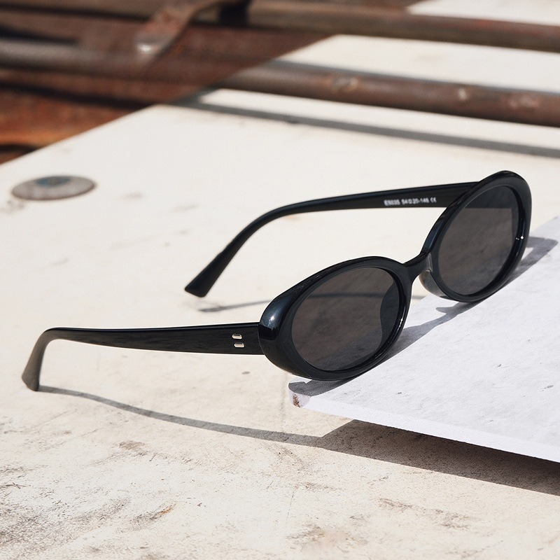 Petites lunettes de soleil ovales pour femmes, design vintage, lunettes de soleil anti-UV, lunettes de soleil sexy rétro punk pour femmes et hommes, lunettes de soleil d'extérieur.
