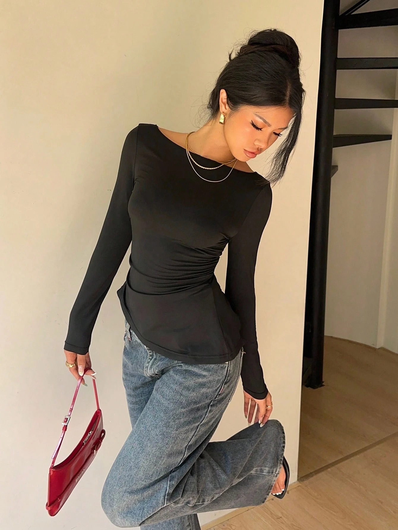 Femmes élégant dentelle Patchwork arc décorer à manches longues T-Shirt décontracté asymétrie ourlet coupe ajustée col bateau plissé hauts 2026