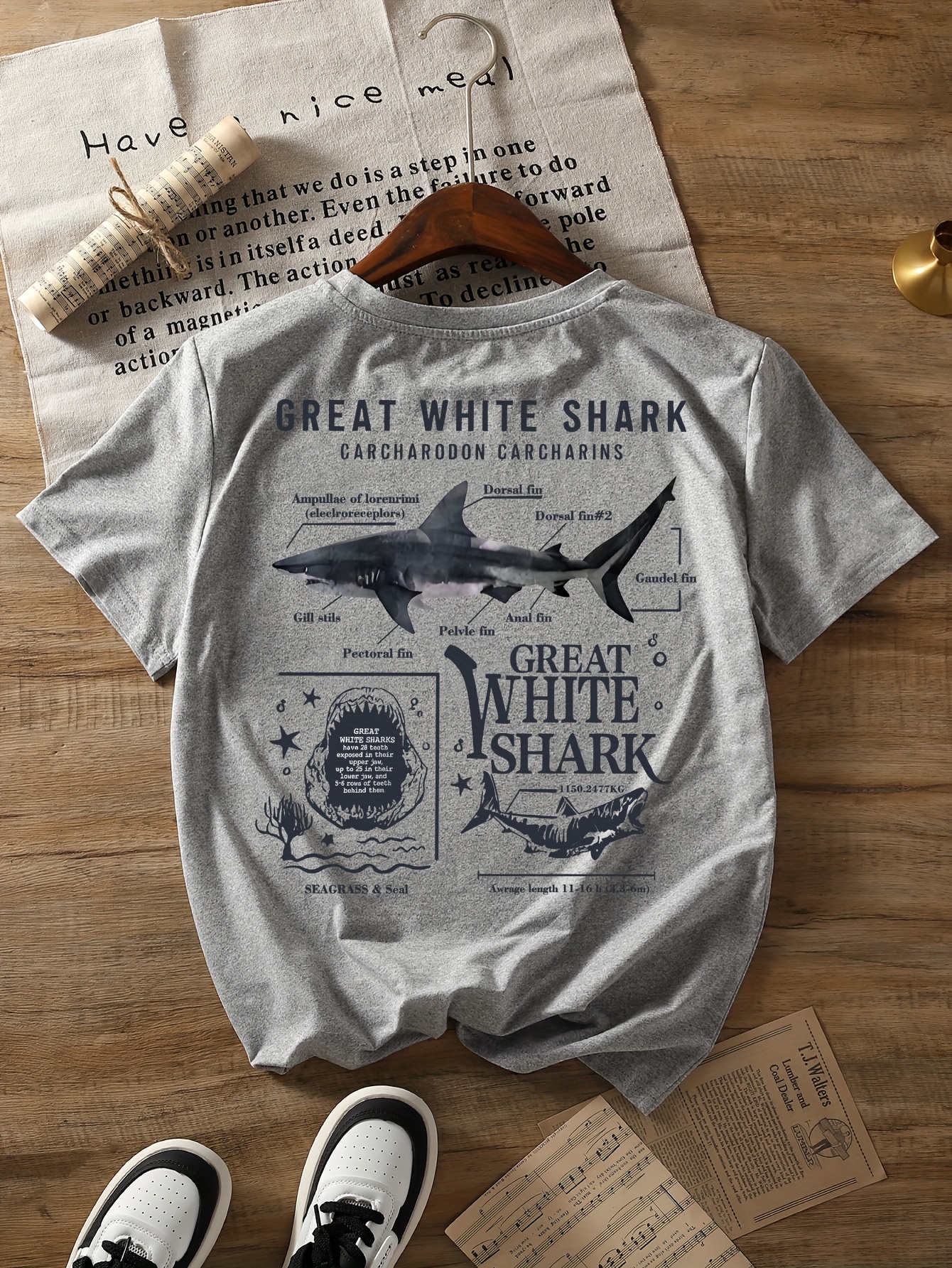 T-shirt imprimé GREAT WHITE SHARK pour femmes, tendance mode printemps/été, haut neutre à manches courtes, confortable