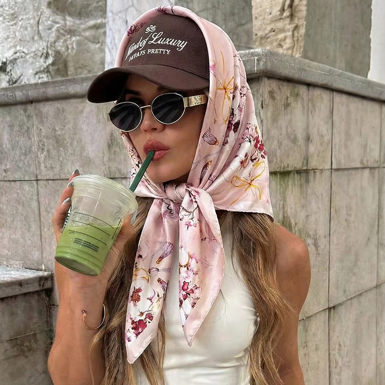 Foulard carré floral 70x70cm pour femme, en satin, pour le cou, les cheveux, bandana, écharpe de plage, hijab, pareo