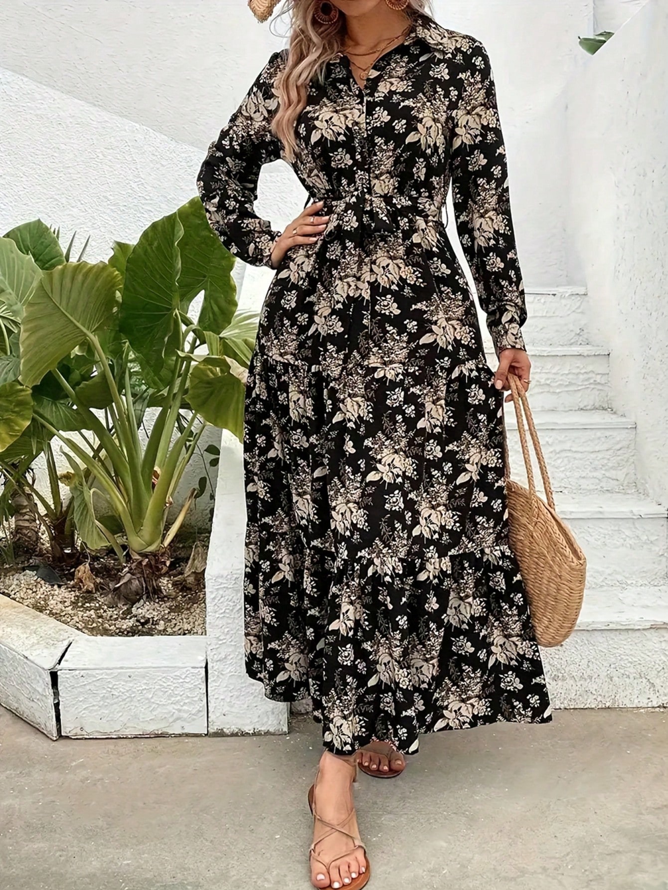 Les imprimés floraux dégagent une ambiance tendance et amincissante, avec des jupes pour femmes à manches longues et des styles décontractés amples.