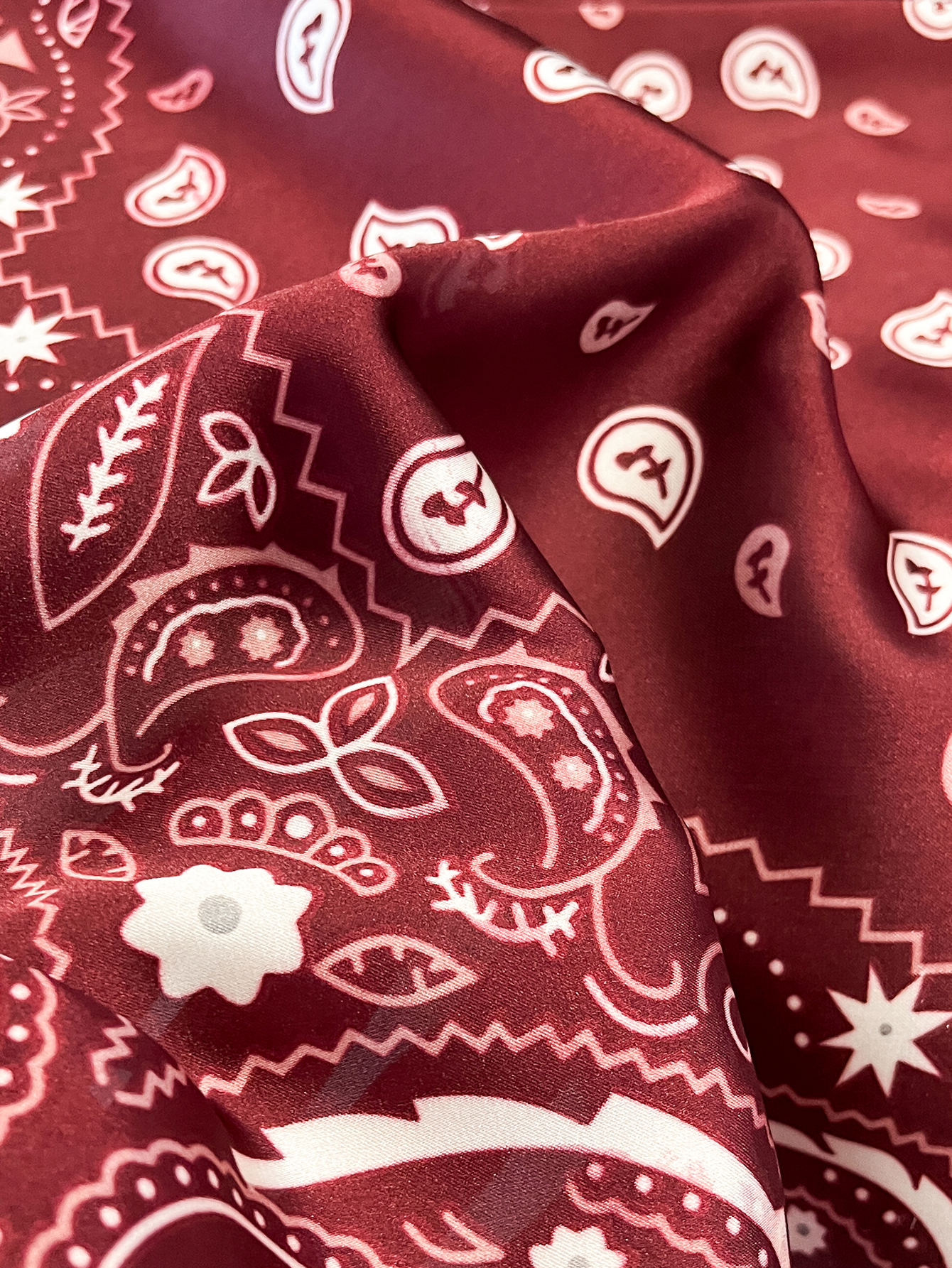 Écharpe carrée en satin à imprimé chaîne vintage, douce et légère, accessoire de mode féminin pour cheveux, cou et châle, foulard élégant pour cheveux