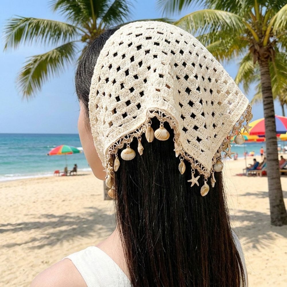 Foulard de tête bohème ajouré au crochet, à bords frangés, bandana triangulaire orné de paillettes, foulard de plage à paillettes coquillages