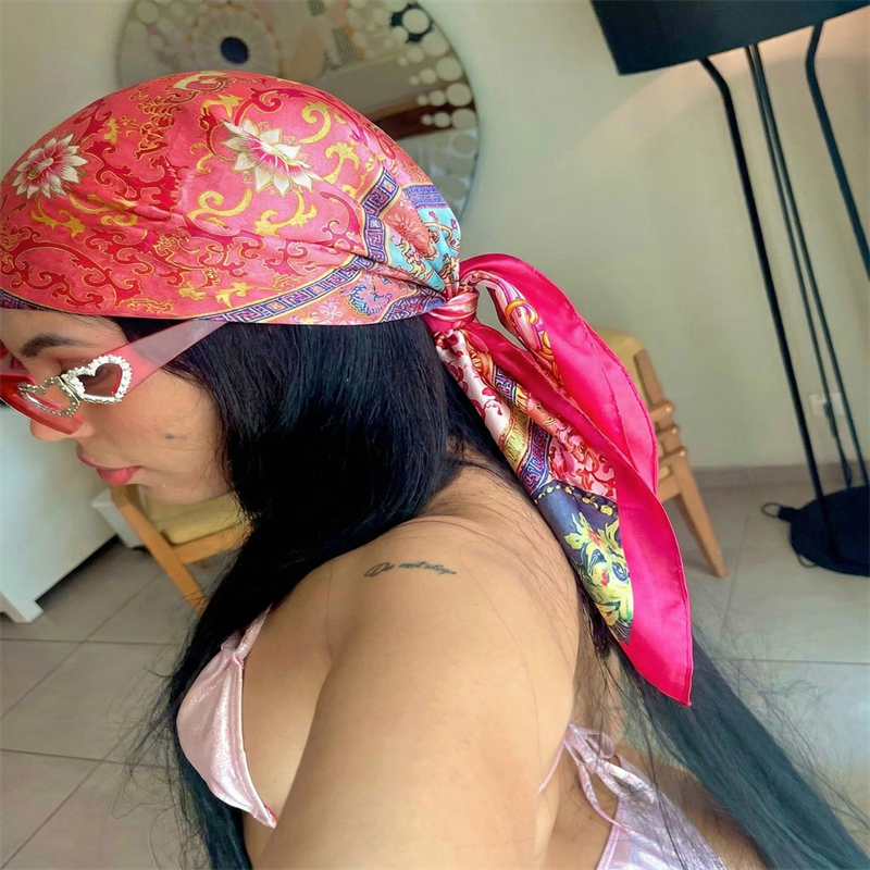 Foulard carré en soie pour femme, marque de luxe, imprimé satiné, hijab, écharpe musulmane, paréo, bandana, châle, bandeau, 90*90cm