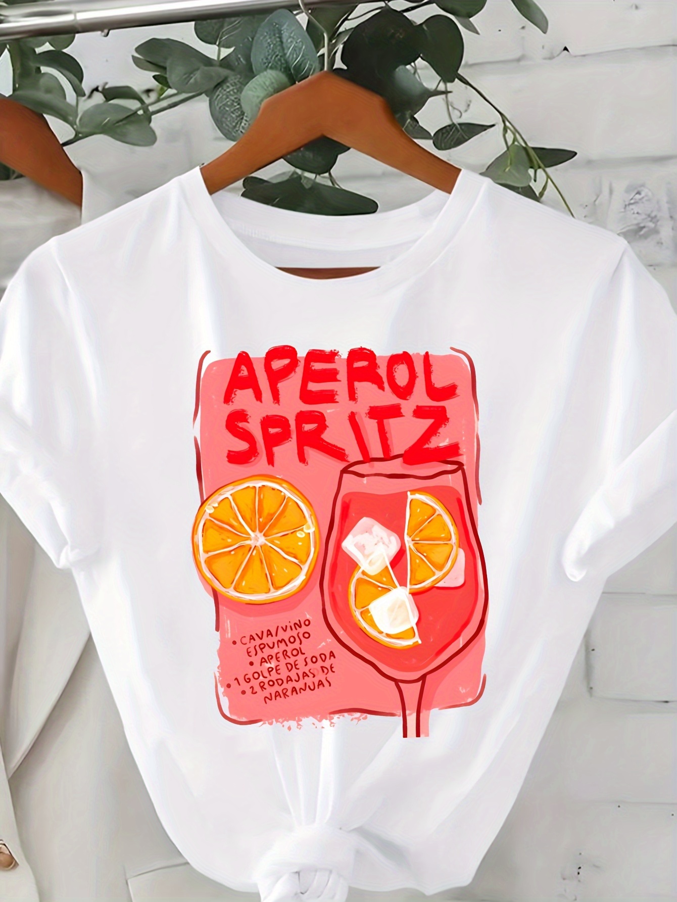 T-shirt décontracté pour femme avec motif géométrique Aperol Spritz aux agrumes, blanc avec des accents roses, vêtements esthétiques
