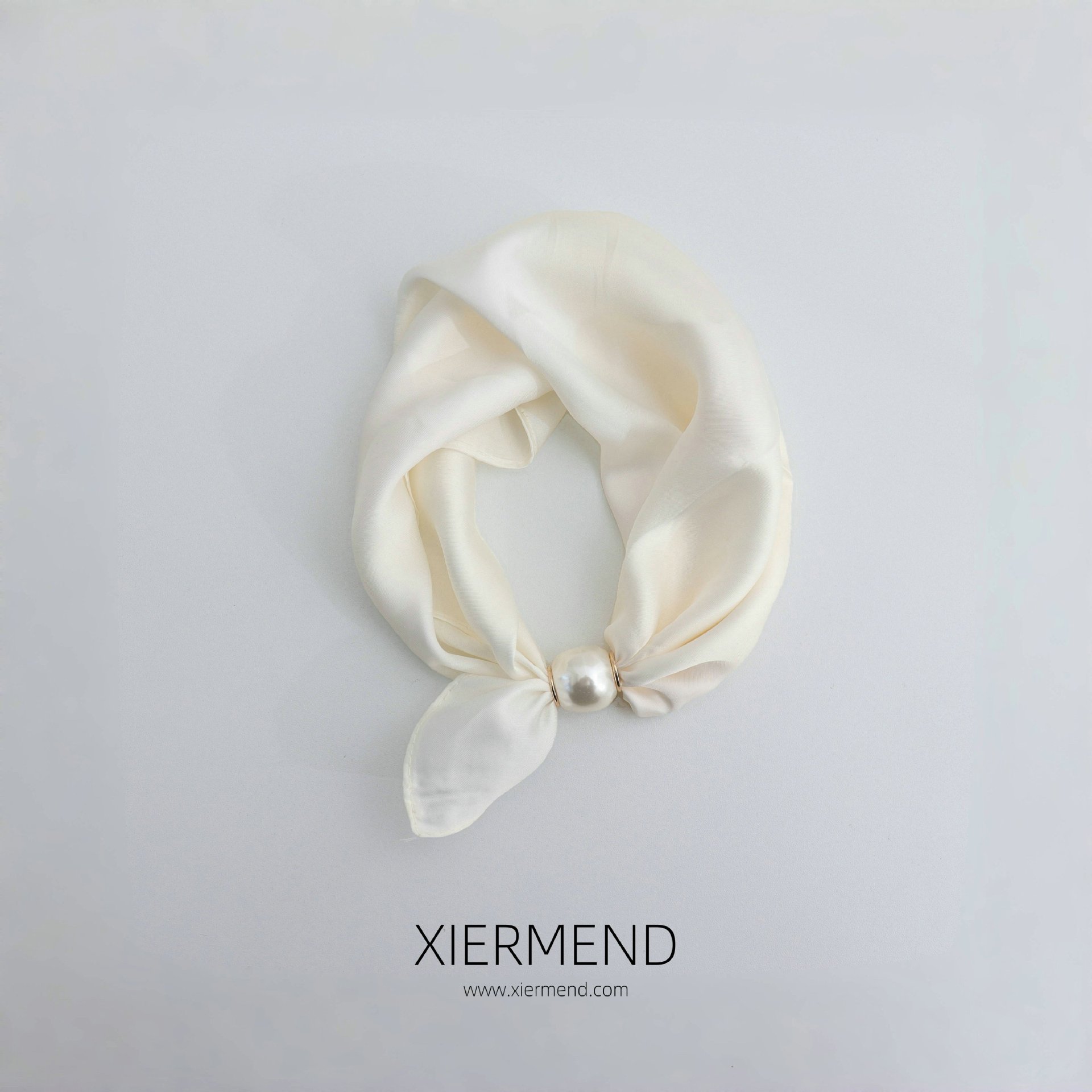 2025 colliers perles boucles magnétiques foulards clavicule courte vêtements accessoires Protection du cou femmes solide foulards en soie
