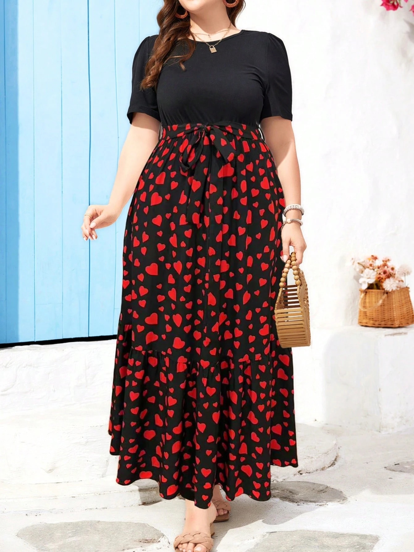 Robe d'été grande taille à col rond, manches bouffantes, manches courtes, ourlet à volants, taille ajustée et longueur mi-longue, robe tendance