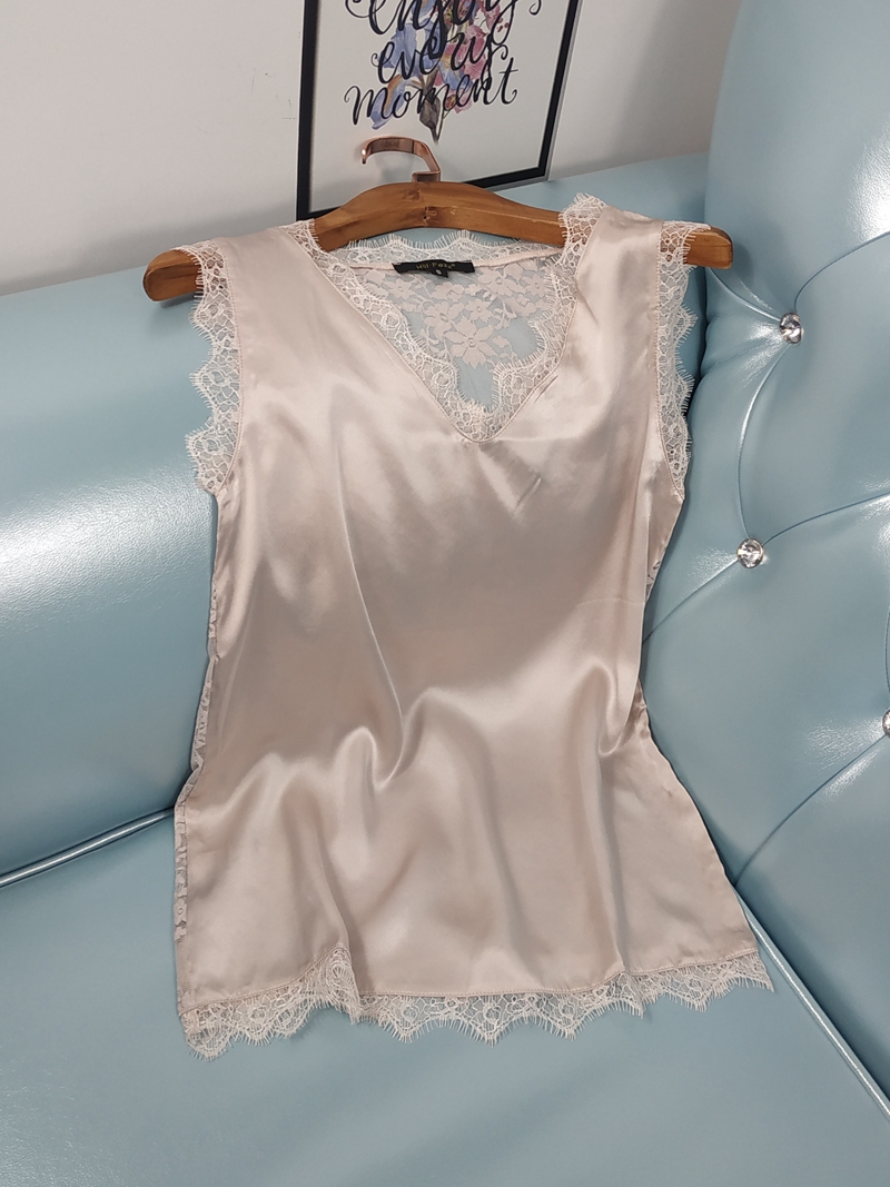 Débardeur Femme en Soie 100% avec Dentelle, Haut Sexy en Satin Fin à Col V Sans Manches – Collection Été 2026