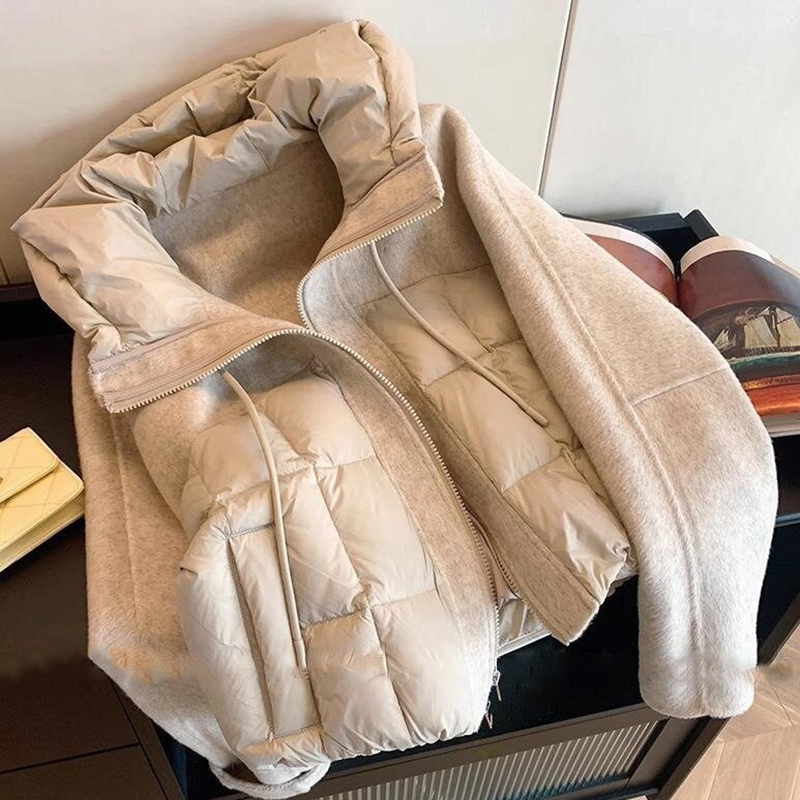 Veste courte matelassée en coton pour femme avec capuche à cordon de serrage, empiècements en tissu et fermeture éclair – Idéale pour les trajets quotidiens