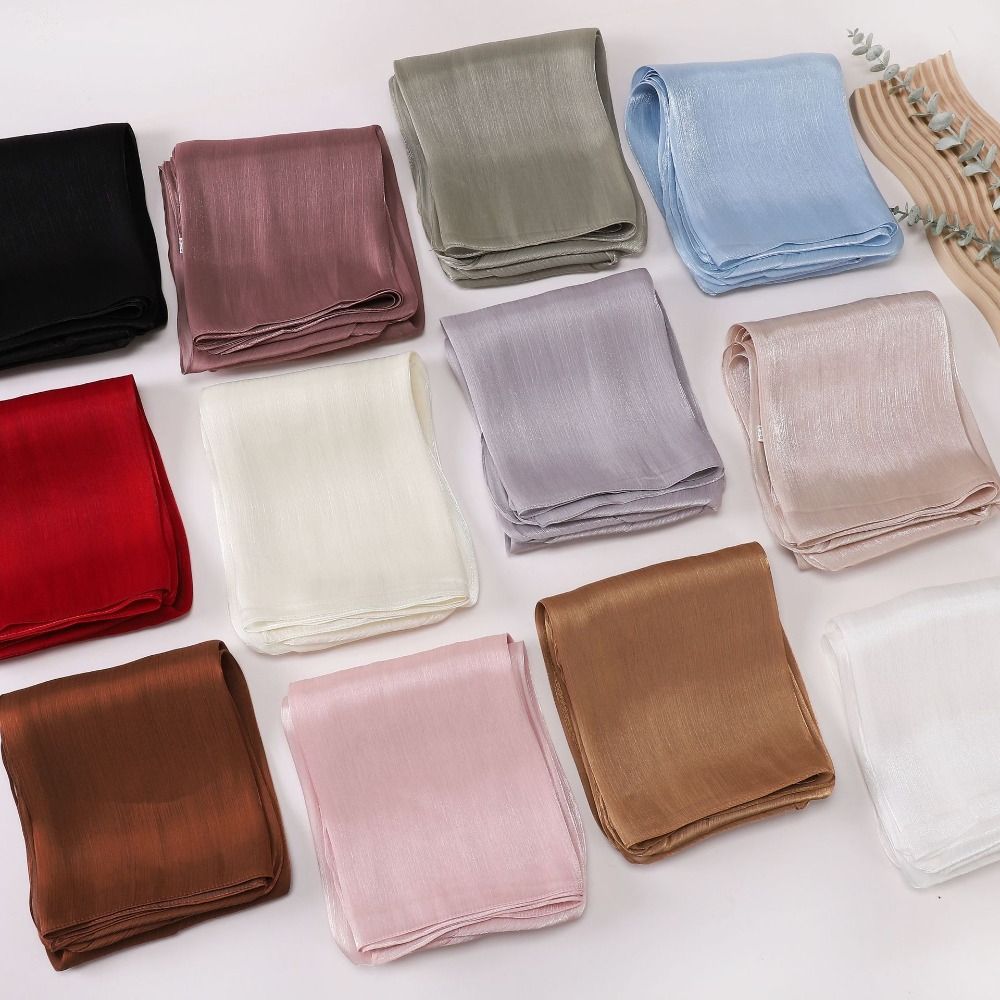Foulard en soie de couleur unie, voile Hijab brillant en mousseline de soie, châle de protection solaire doux et Long pour l'extérieur