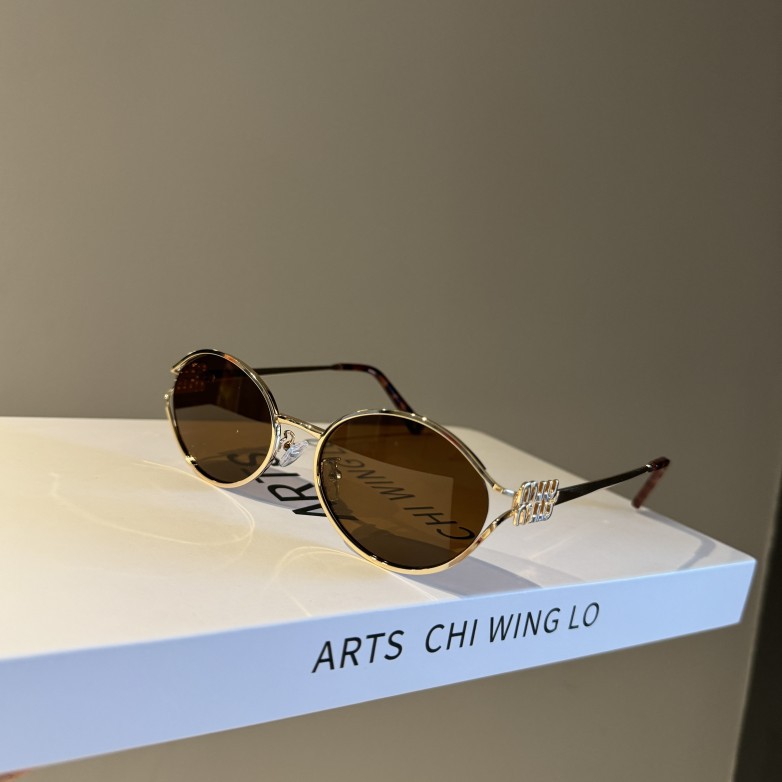 Nouvelle marque de mode lunettes de soleil ovales pour femmes rétro petit cadre femme homme métal lunettes de chat nuances Protection UV lunettes de soleil