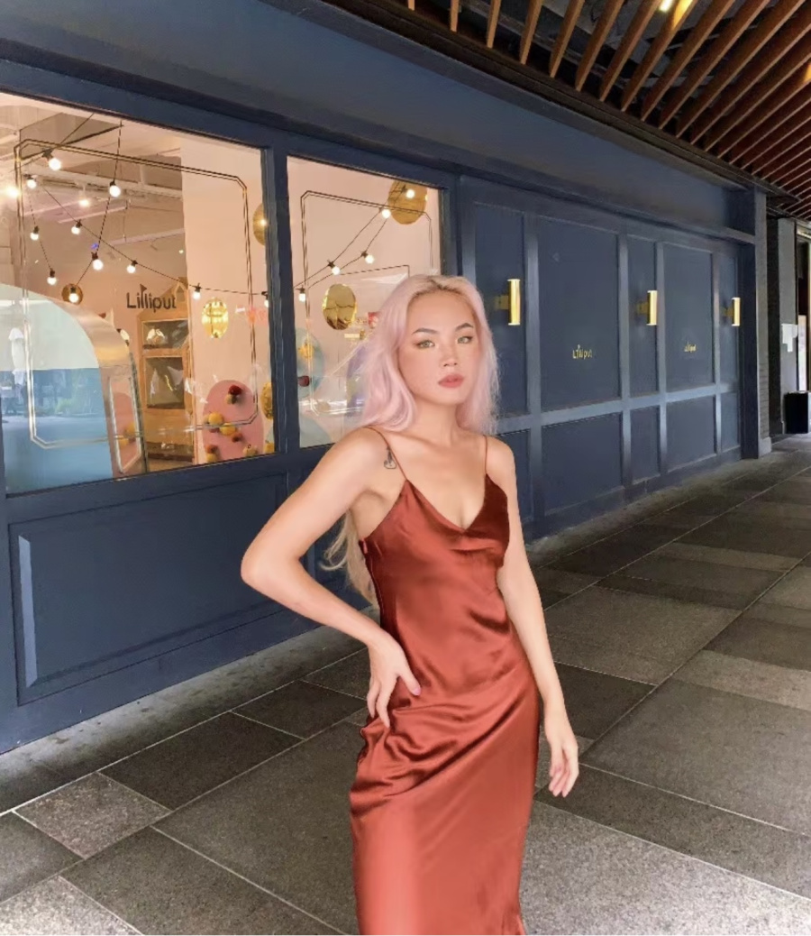 Nouvelle robe élégante pour femmes, en soie satinée, texture satinée, robe mi-longue sexy dos nu, robe de soirée
