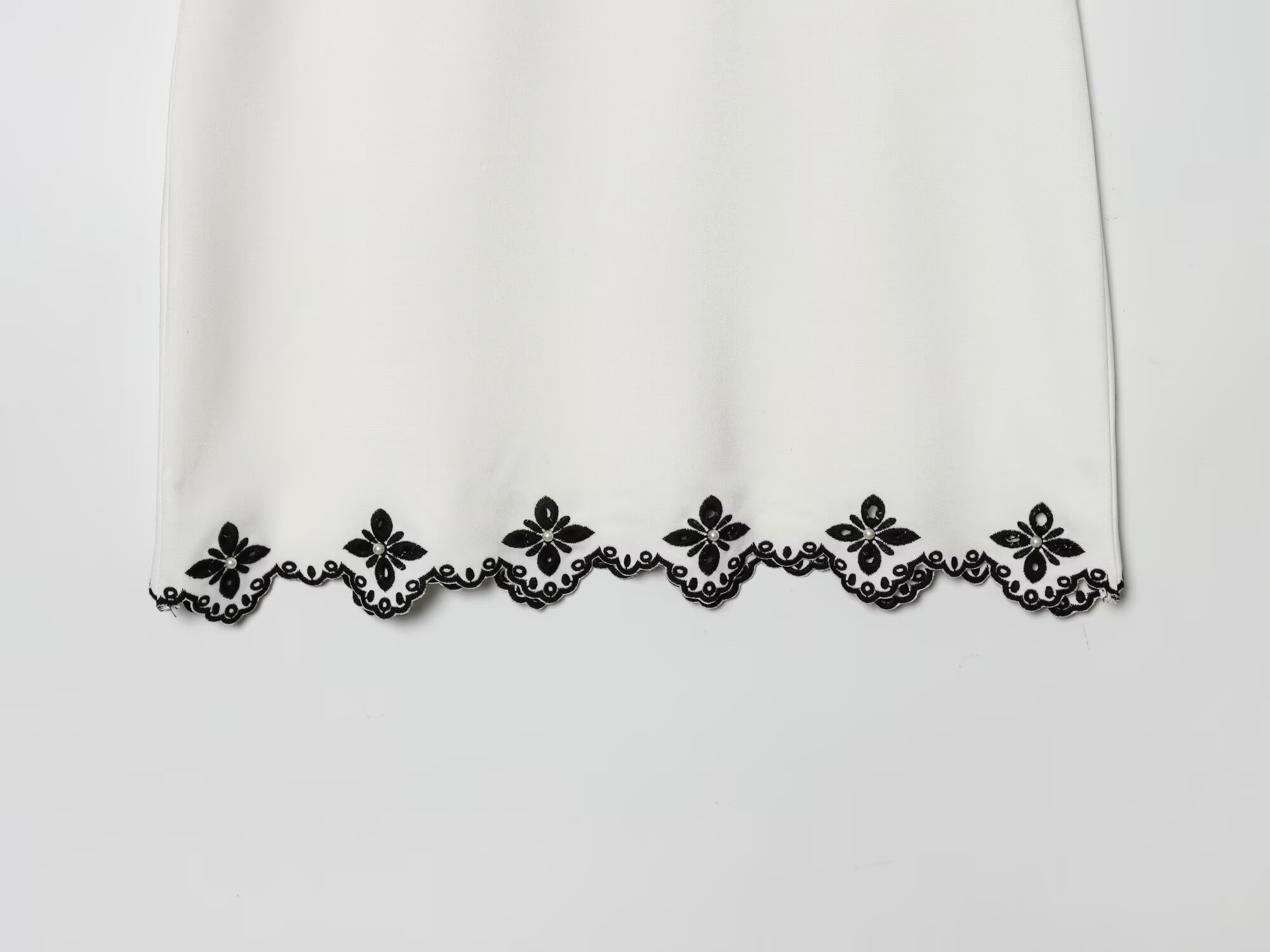 Robe courte sans manches pour femmes, style européen et américain, vêtements pour femmes, broderie de perles artificielles, nouvelle collection hiver 2025