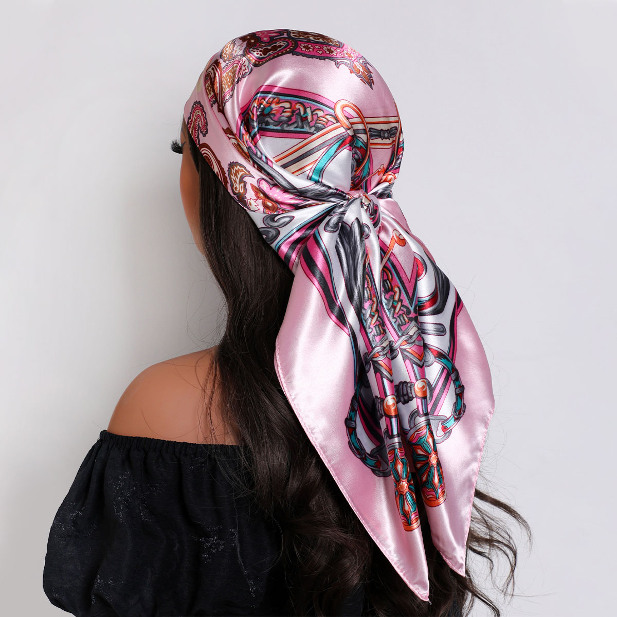 2025 Foulard de cheveux femmes marque de luxe carré Foulard en soie Satin Bandana été doux Foulard Hijab foulards pour dames