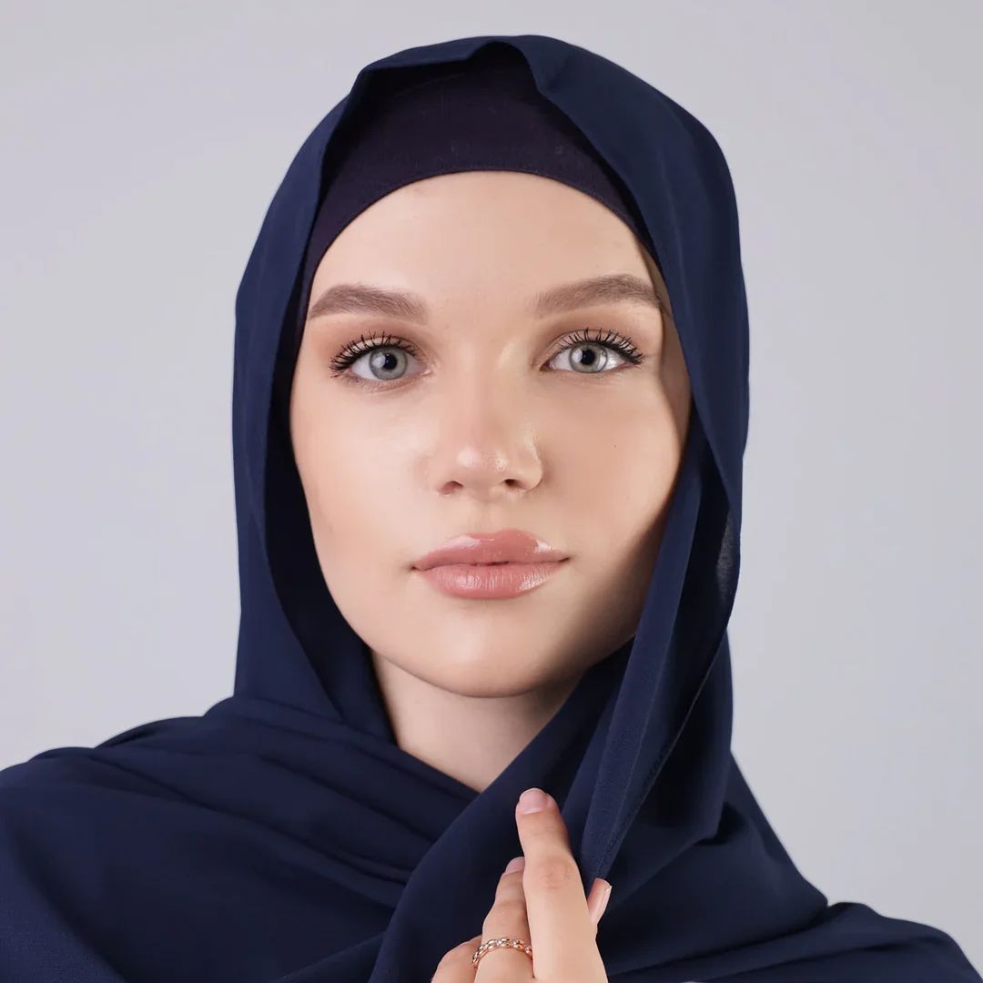 Nouvelle mode musulmane en mousseline de soie Hijab correspondant couleur avec sous-capuchon 2 pièces ensemble même couleur foulards intérieurs pour les femmes