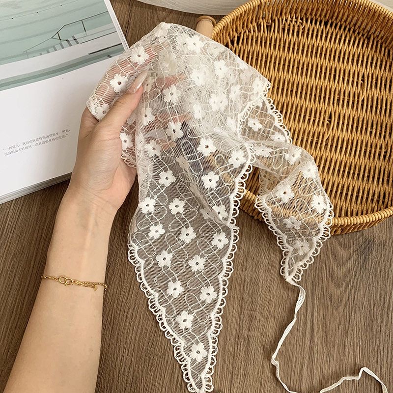 Nouveau foulard triangulaire en dentelle 2026 pour femme, style français, motif floral vintage, accessoire photo pour l'été