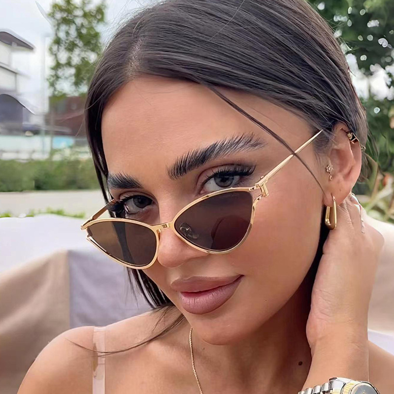 Lunettes de soleil œil de chat pour femmes, marque de luxe, monture métallique Unique, marron, tendance, UV400, nuances Vintage, 2042