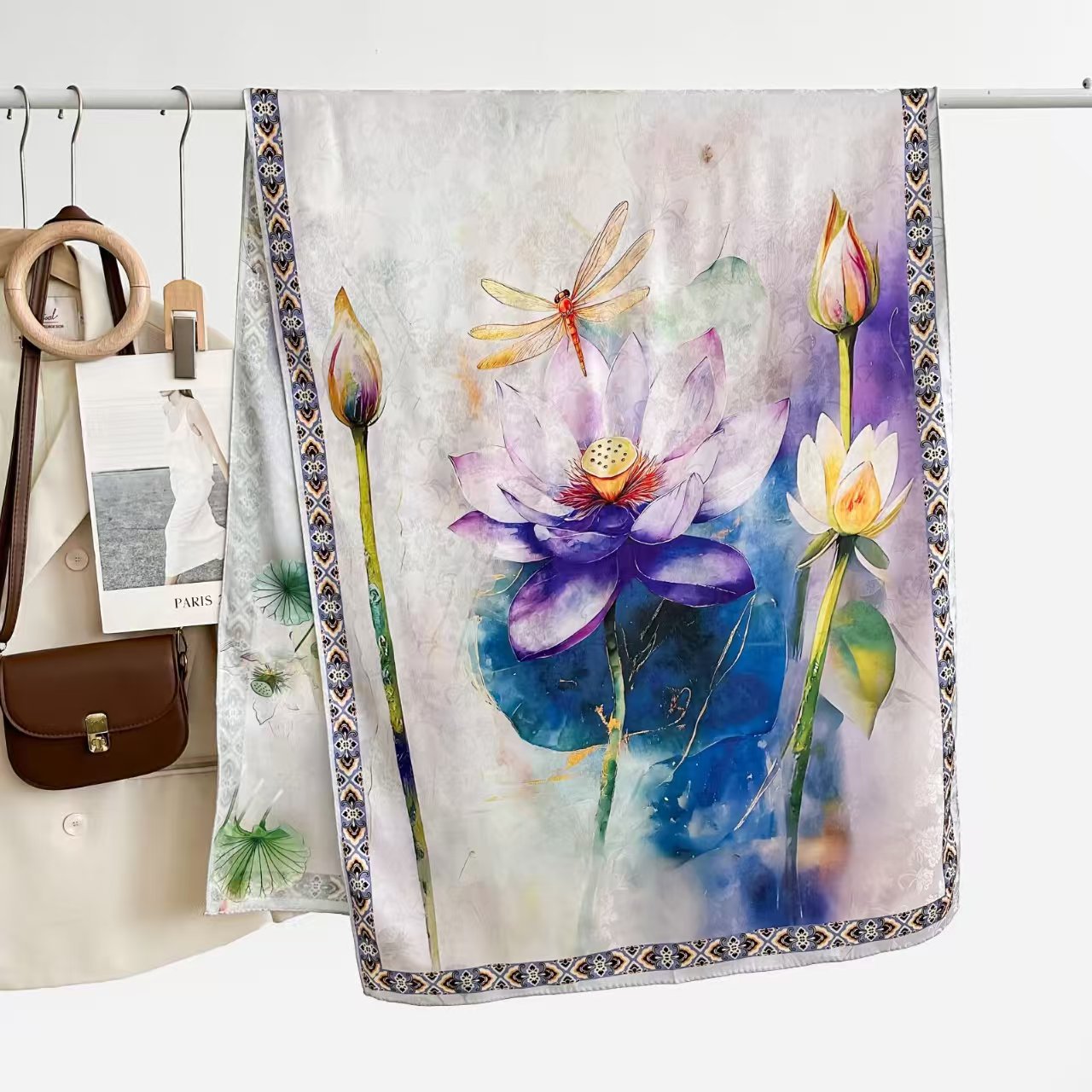 Nouveau design original – Châle pour femme en soie Xiangyun, imprimé double face, longue écharpe rétro style national, pour le printemps et l'automne, à porter sur les épaules