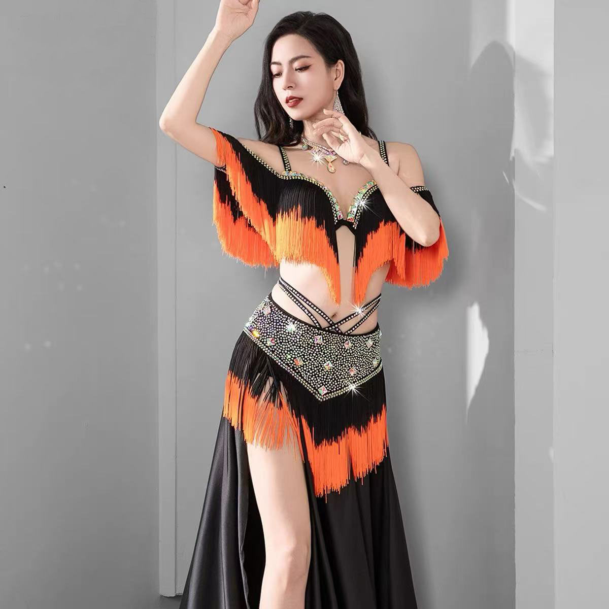 Costume de danse du ventre égyptien pour femmes, tenue orientale à franges, soutien-gorge perlé avec strass, ceinture, jupe Maxi, tenue de concours de danse de groupe