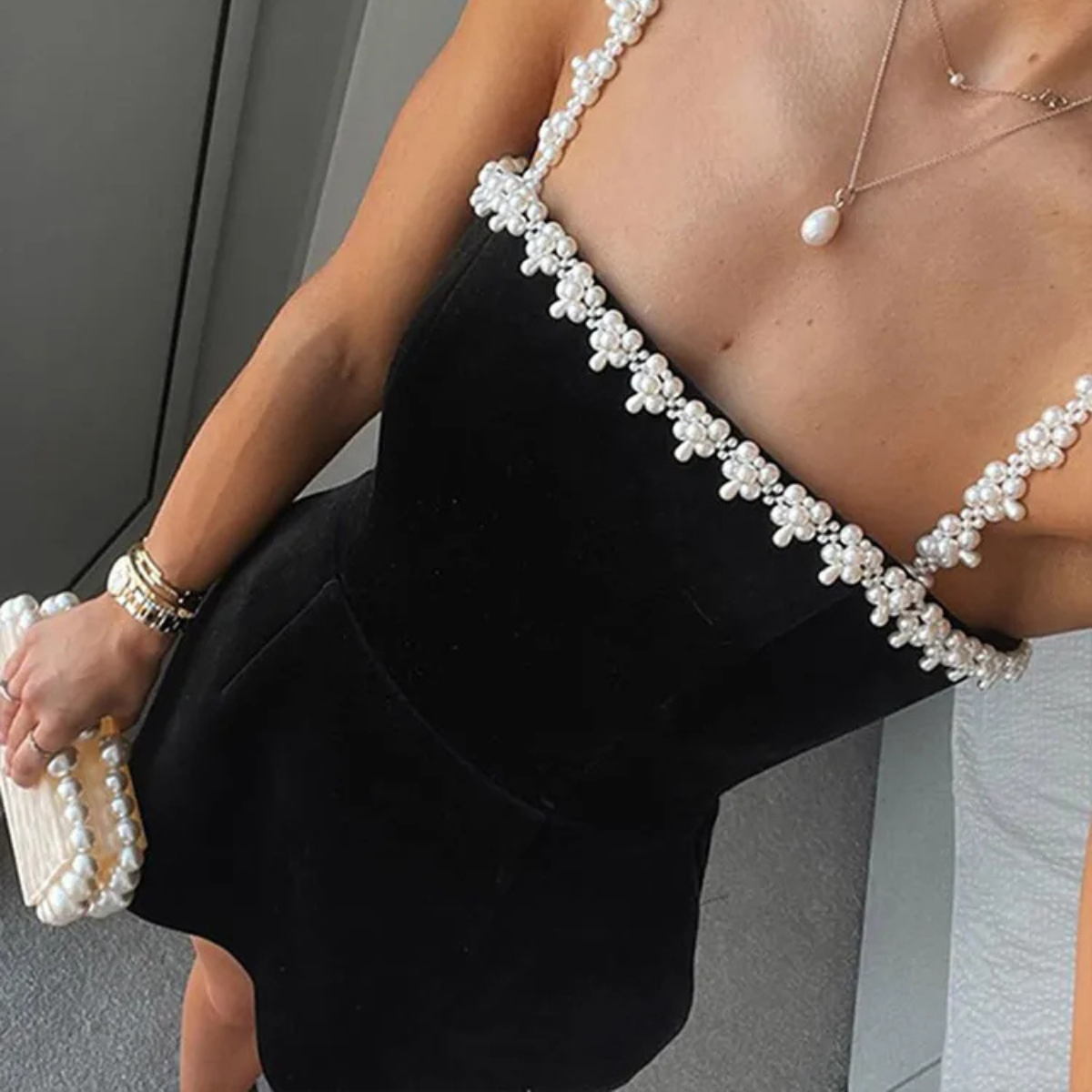Robe de soirée en velours noir, Sexy, sans manches, ligne a, avec bretelles en perles, Mini robe ajustée, élégante, pour femmes, été