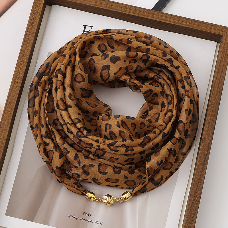 Écharpe à boucle magnétique à imprimé léopard pour femmes, écharpe carrée polyvalente en soie fine, écharpe à décoration angulaire, facile à porter, 63 cm