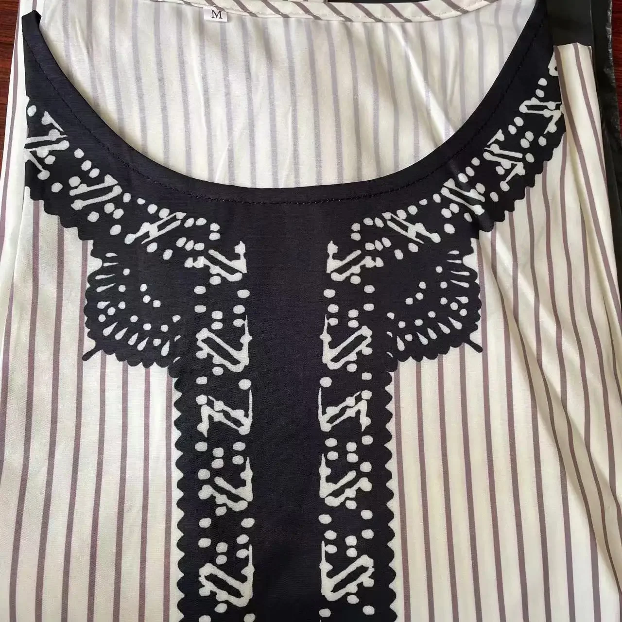 Nouveau 2026 Vêtement Musulman Traditionnel Eid Moyen-Orient Jubba Thobe Homme Robes Musulmanes Arabes à Manches Longues Cadeaux pour Mari