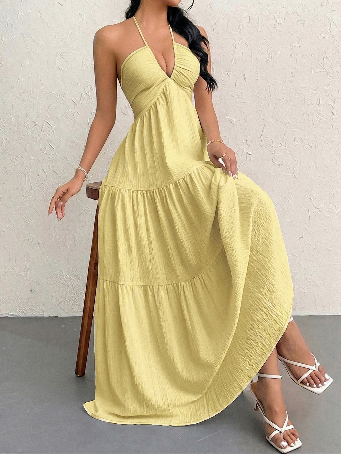 Robe décontractée pour femme, style bohème, jaune, à volants, dos nu, col halter, respirante, pour le printemps, l'été et les vacances à la plage