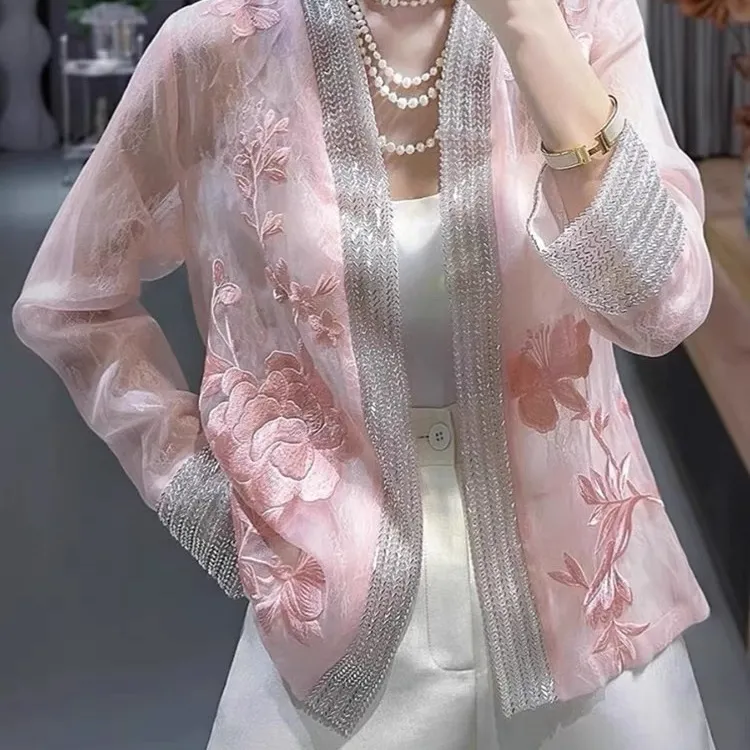 Printemps/été nouveau chinois femmes vêtements perle broderie rétro ample décontracté crème solaire manteau femme haute qualité vêtements d'extérieur femmes haut