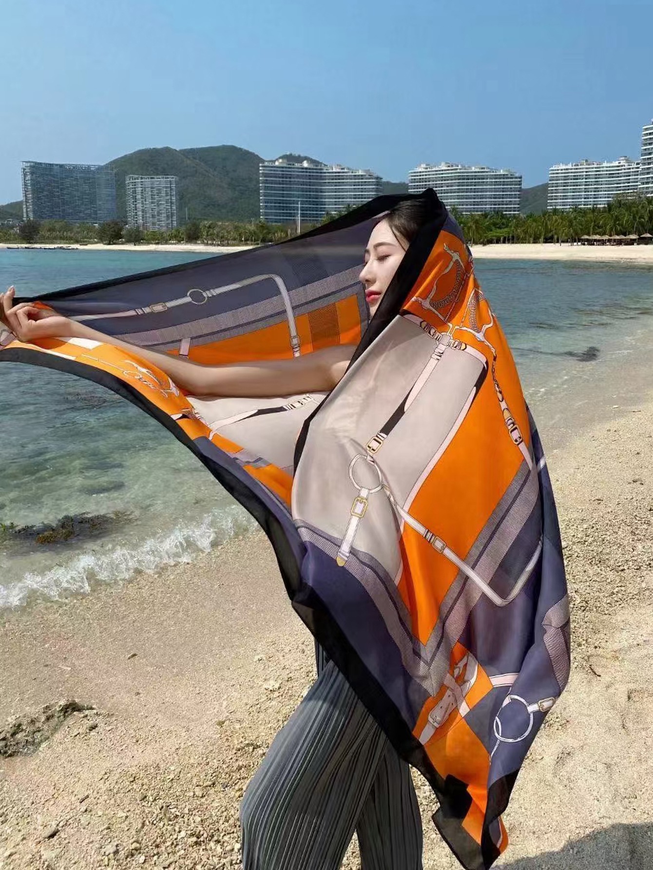 Nouveau foulard long en soie pour femmes, châles de luxe, design, protection solaire, serviette de plage d'extérieur, grand châle uni, turban doux, bandeau, châle de plage