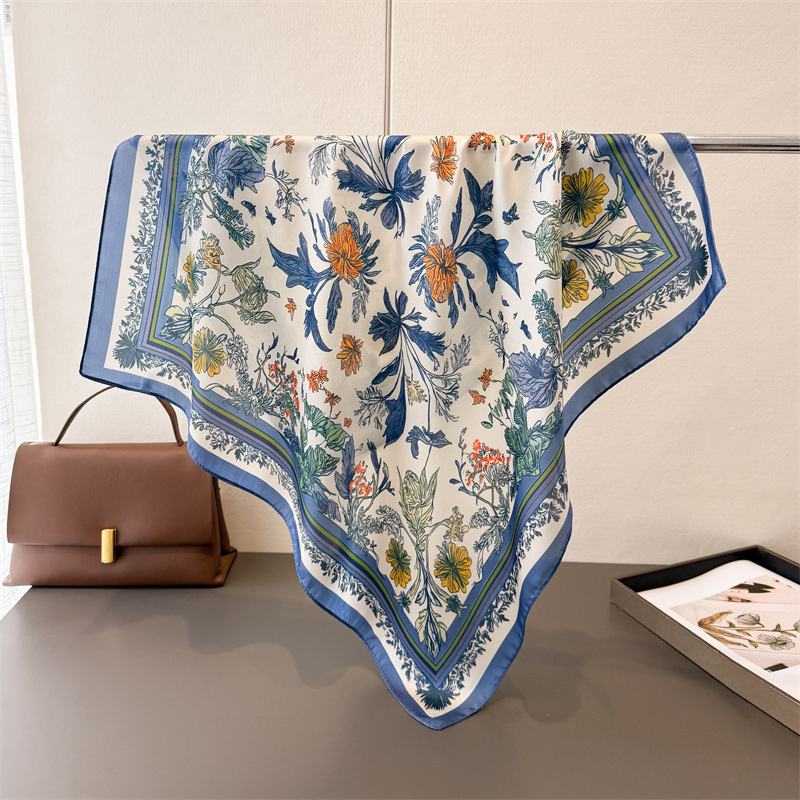 Foulard carré en soie pour femme, imprimé floral de luxe, en satin doux, utilisable comme cache-cou, hijab, bandeau, ou ruban de sac