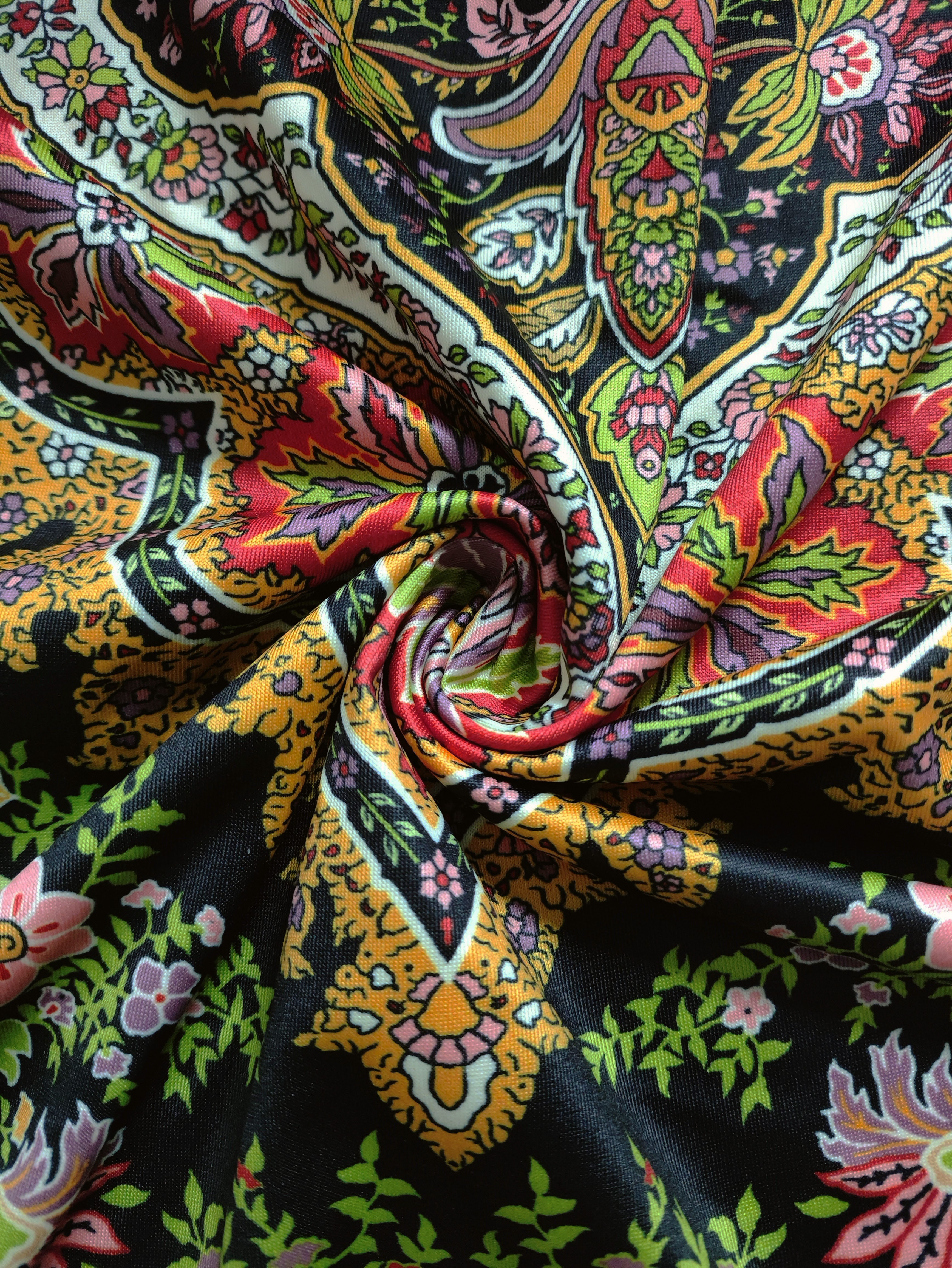 T-shirt à fleurs Paisley pour femmes, hauts décontractés à manches longues et col rond, vêtements d'automne et quotidiens décontractés