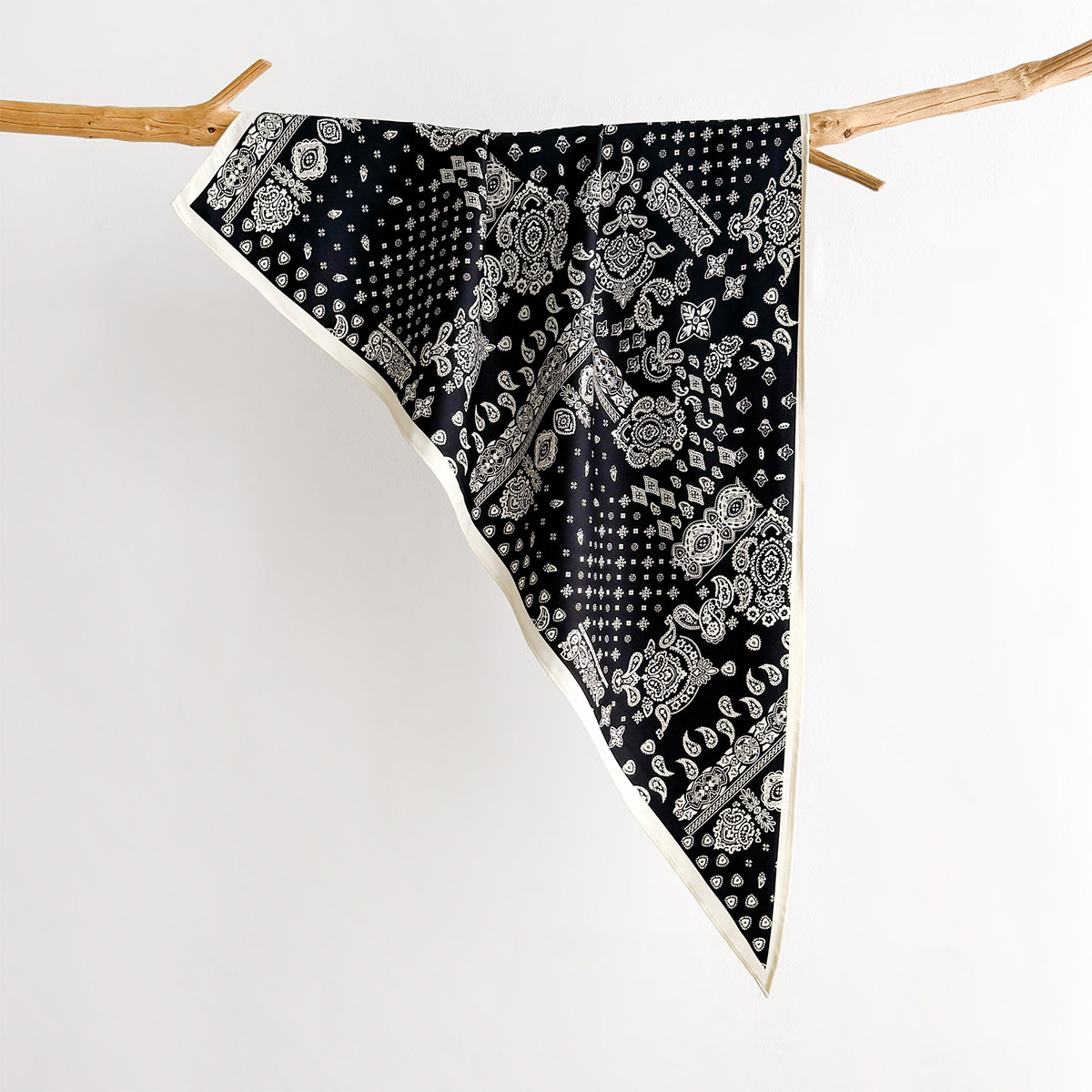 Écharpes en satin doux imitation soie, foulards carrés imprimés Paisley pour femmes, bandanas, hijab de luxe, foulards élégants, châles