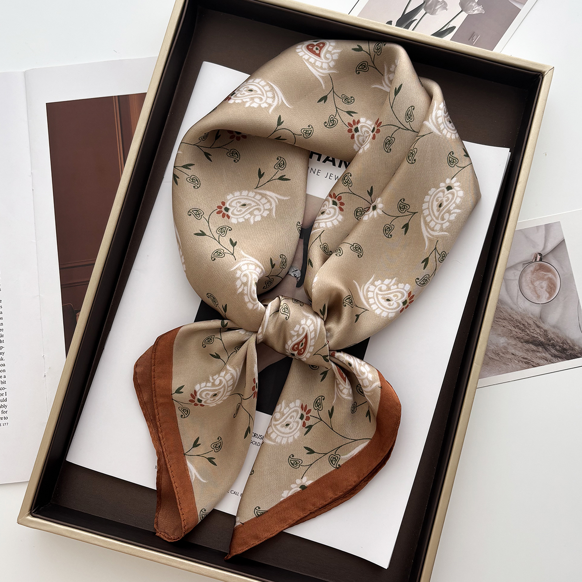 Écharpe de luxe en Satin doux imprimé géométrique, écharpe carrée de Protection du cou professionnelle pour les déplacements à la mode, printemps été