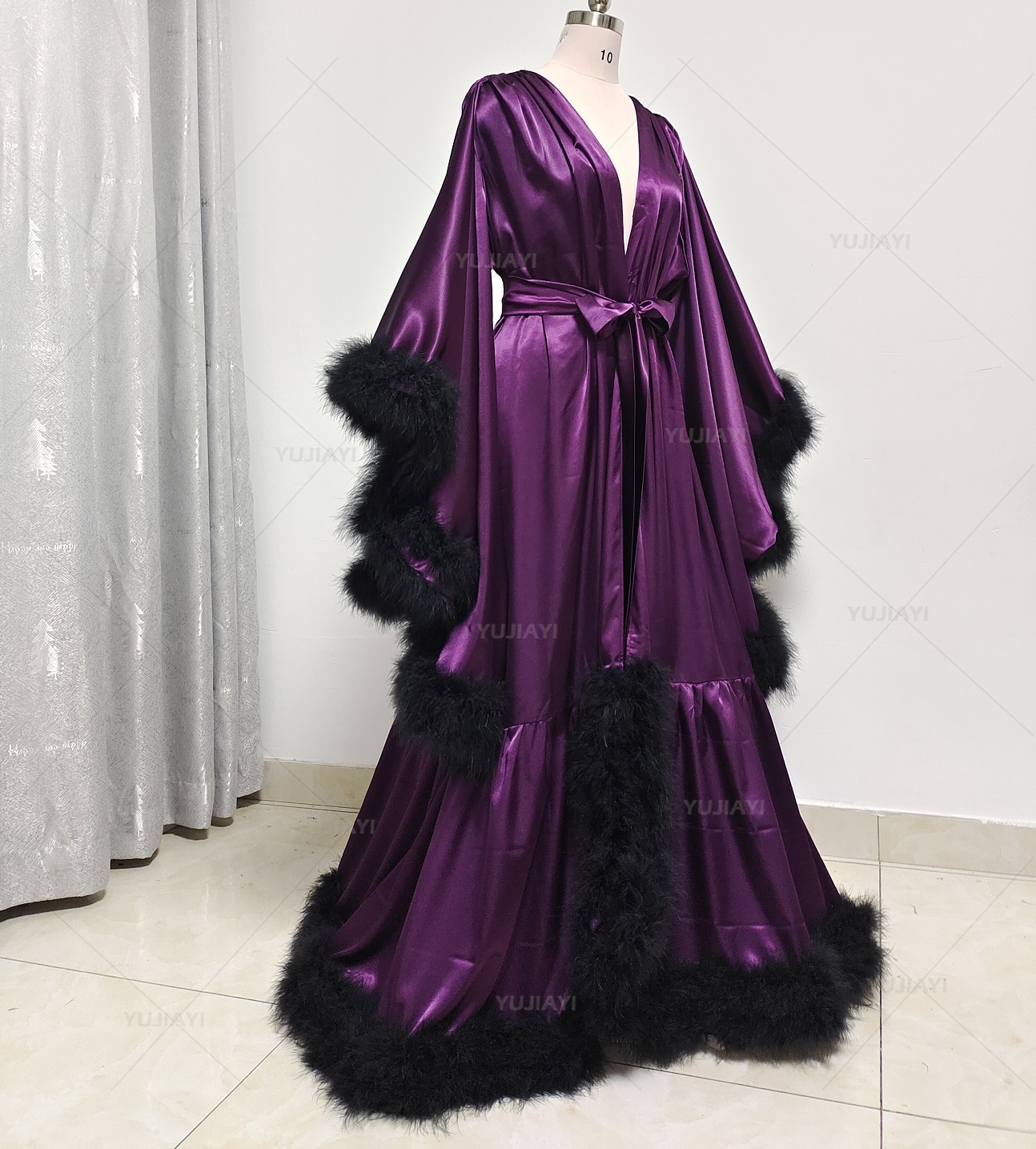 Peignoir pour femmes manches évasées plume Robe de mariée chemise de nuit Illusion de soie longue écharpe de mariage Robe de chambre Robe de photographie